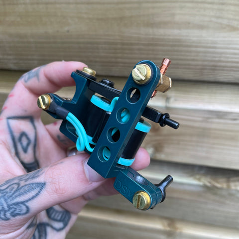 Teal & Gold Drilled Bulldog Power Liner