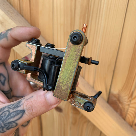 Distressed Copper Bulldog Power Liner