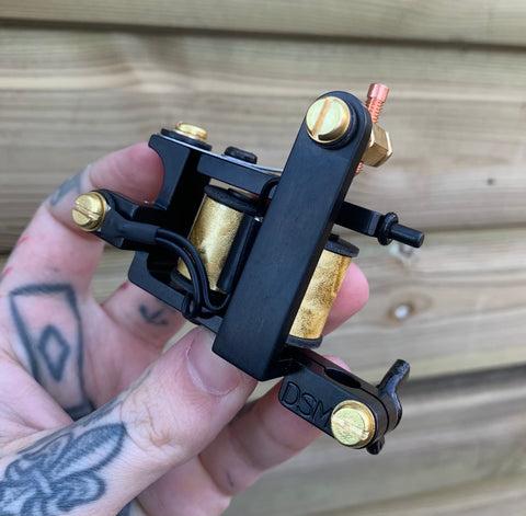 Black & Gold Leaf Bulldog Power Liner
