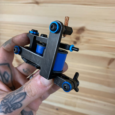 Black & Electric Blue Jonesy Power Liner