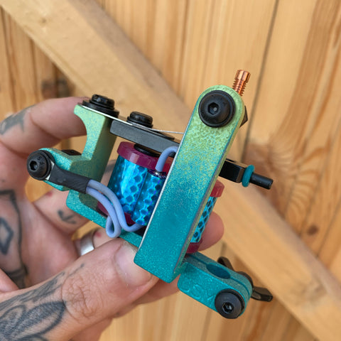 Distressed Paradise Bulldog Power Liner