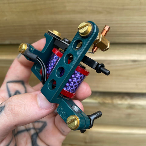 Teal Majestic Drilled Bulldog Power Liner
